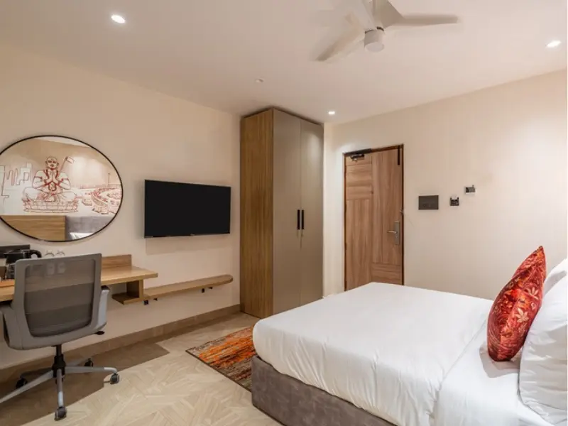 Executive Room with Queen Bed