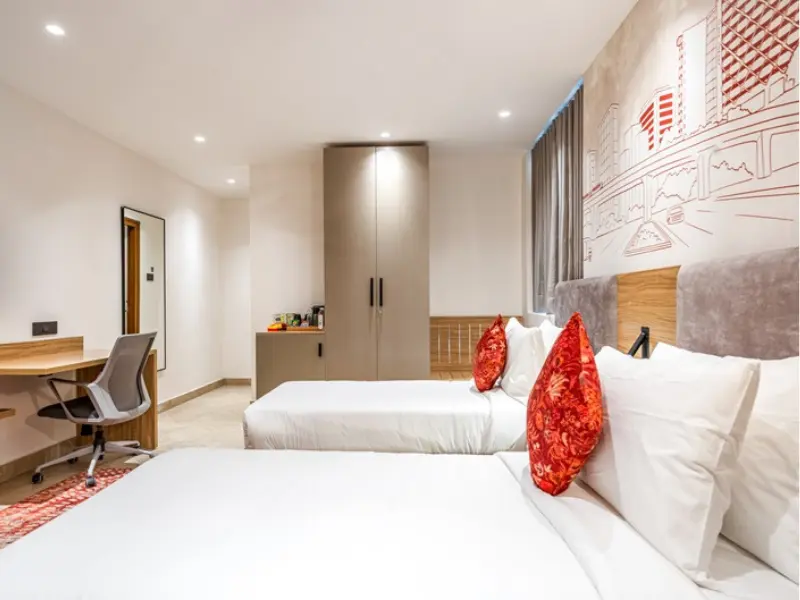 Luxury Suite with Twin Beds