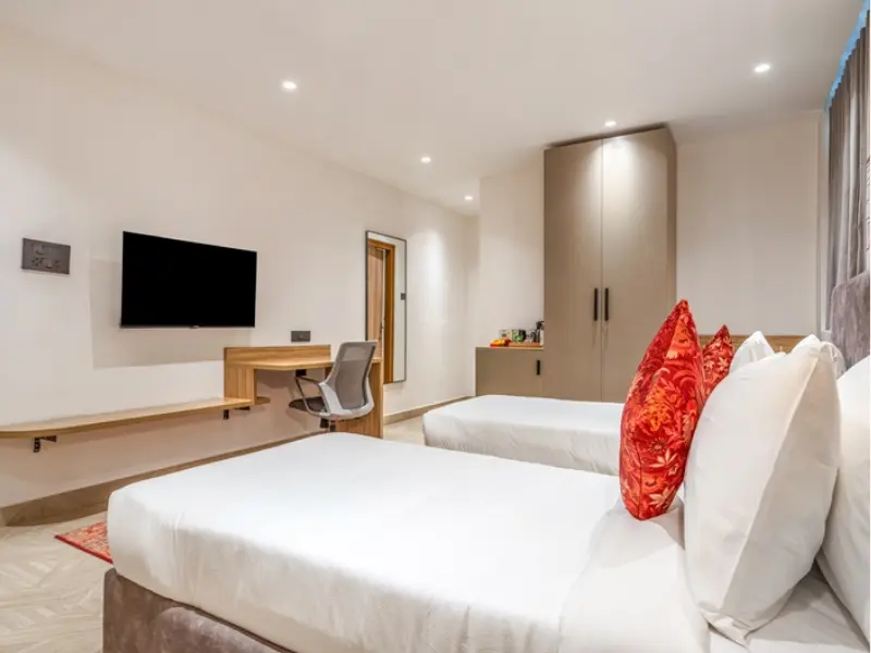 Luxury Suite with Twin Beds