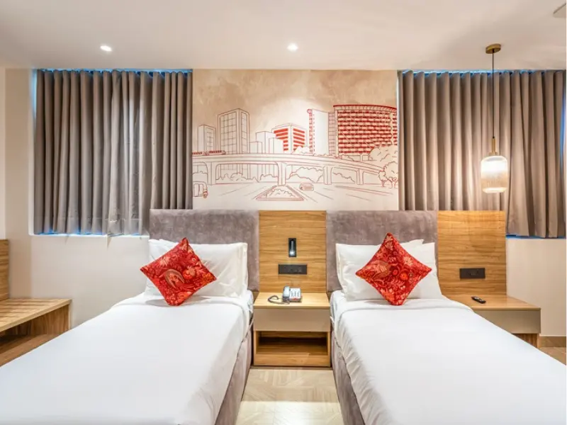 Luxury Suite with Twin Beds