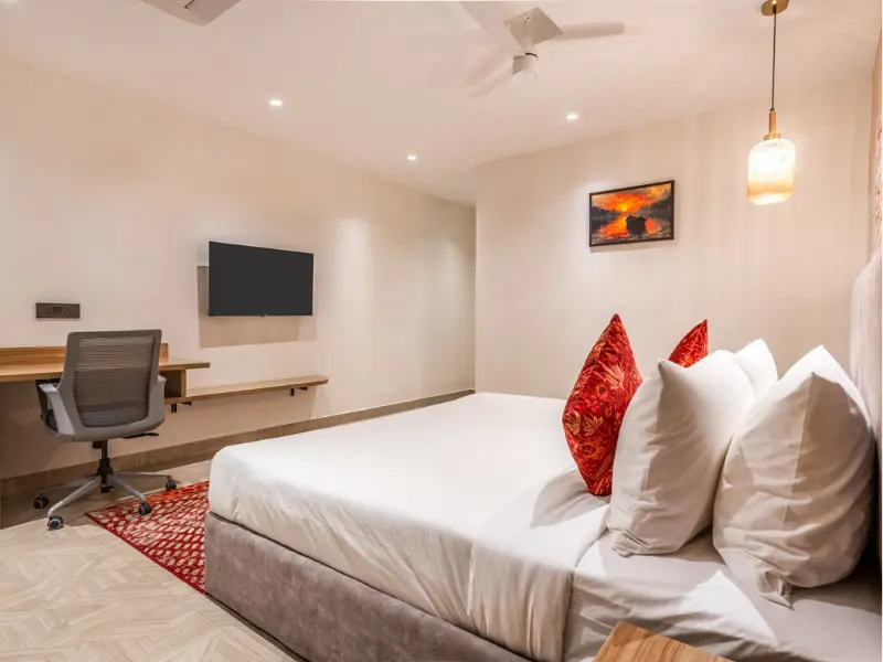 Luxury Suite with King Bed