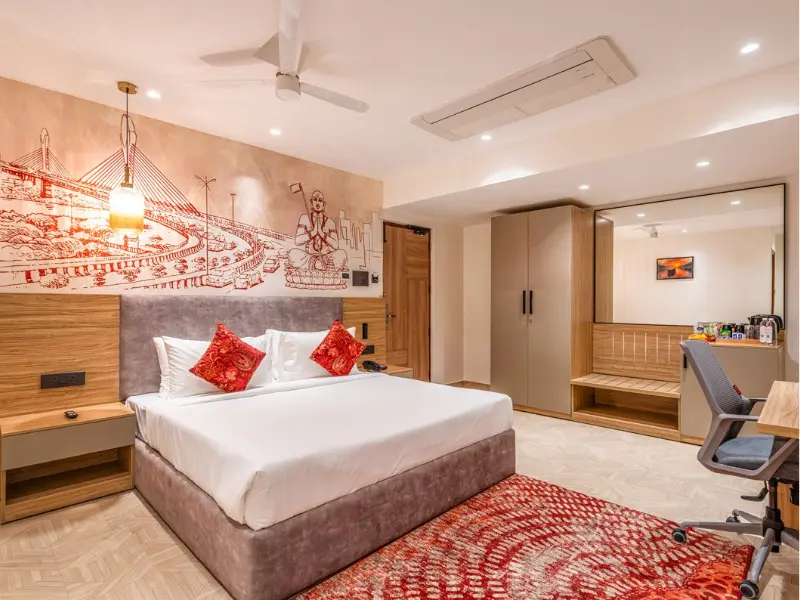 Luxury Suite with King Bed